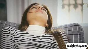 Sexy Babe Moans Finger Fucking Shaved Pussy