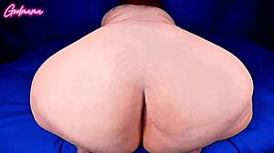 Fat BBW Mommy Shakes and Spreads Booty for Pussy Fart Fetish