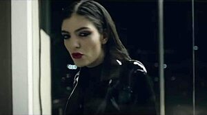 Disclosure performs magnets featuring lorde in emo goth style