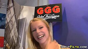 Slut enjoys vag rubbing bukkake fun.