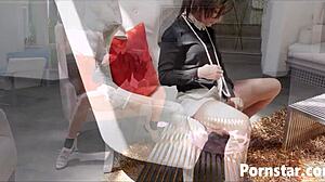 Horny Jennifer White masturbates solo – can you resist?