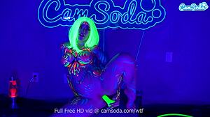 Jewelz Blu Body Paints and Masturbates with Toys!