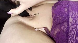 catalia valentine fucks pussy with toy squirting