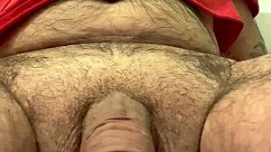 i'm pissing on myself up close