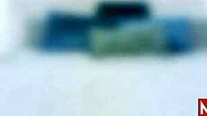 Muhteşem büyük göğüslü esmer milf Alexis Fawx genç adam Juan El Caballo Loca'yı baştan çıkarıyor!