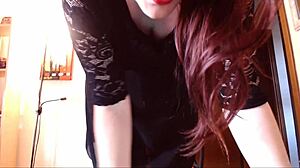 Schiavo Sottomesso Adora Mutandine Sporche, Obbligato a Masturbarsi