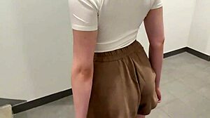 My new upstairs neighbor spread her legs in the hallway