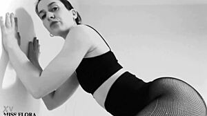 i'm obsessed with teasing in fishnet tights, showing my ass and feet!