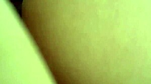 el coño caliente de mi amiga me succiona la polla totalmente erecta