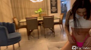 era pra ser filminho e pipoca mas acabei sentando no pau gostoso do safado