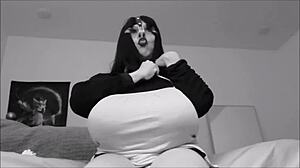 voluptuous shemale whore karola ts with big cock