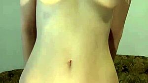 Petite Teen 18+ Masturbating - Maiskii