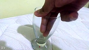 así te voy a dedear, mira este vídeo caliente