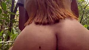 Me culeo a compa�era de universidad en el bosque durante campamento