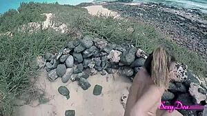 I crave that sexydea beach doggystyle with intense wet action.