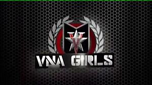 Maxine X vibes her oriental cavities intensely.