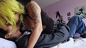 Chci tvou šťávu dovnitř cowgirl creampie