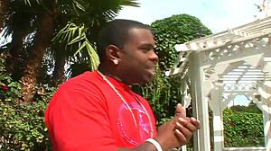 Chyanne jacobs and diamond star love bouncing their booties playfully