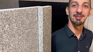 O Bar Com Calcinhas Penduradas No Teto