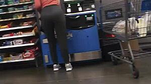 nice ass in spandex 😍