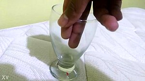 así te voy a dedear, mira este vídeo caliente