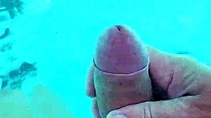 I jerk off in the pool 3!