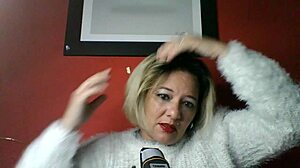 lola chats about fun things