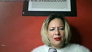 lola chats about fun things