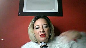 lola chats about fun things