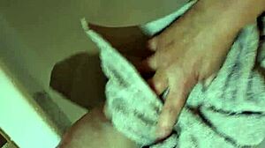 dreckige f��e in der badewanne waschen mit mature touch