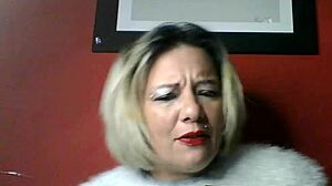 lola chats about fun things