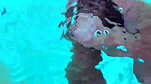 I jerk off in the pool 3!