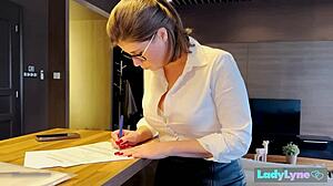 Be a good boy and jerk off to ladylyne's big tits and shaved pussy. She's so pretty.