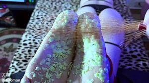 im warming up your soles with licks