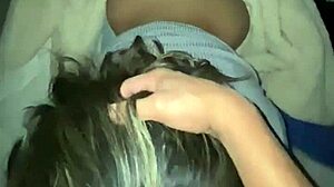 compa�era universitaria comparte oral con latina