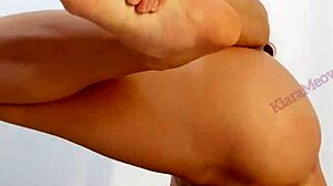 Sniff Kiarameow's Squirt On Her Feet