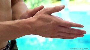 Не могу да верујем да је баба сисала младог 18+ момка за сперму