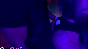 Milf Gostosa with BIG ASS FUCKS Boy at Wild Club