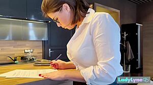 Be a good boy and jerk off to ladylyne's big tits and shaved pussy. She's so pretty.