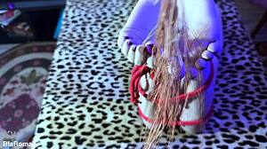 im warming up your soles with licks