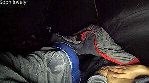 fui de camping con mi hermanastra culona y la FOLLO dentro de la CARPA.
