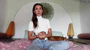 Roxy fox explains the differences between foreskin and circumcised penises in this detailed tutorial