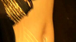 i find this brunette babe super sexy dancing naked