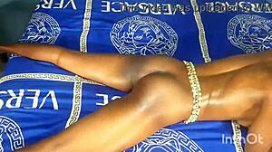 Petite girl gives amazing blowjob