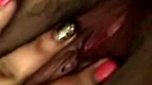 Paytm girl fingering on video call?