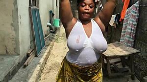 Fat Bbw Spreading Ass For Doggy Fuck