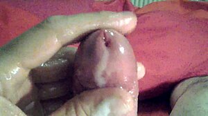 Oiled Solo Amateur Reaches Intense Orgasm With Cum