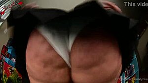 I worship Nixlynka's big ass twerking, it's so bigg!