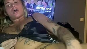 i'm a horny goth teen 18+ solo fuckin' my ass till i cum