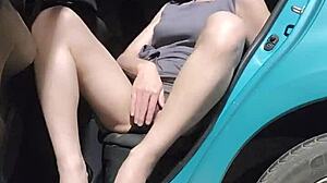 Shemale Ting Xuan pees and strokes outdoors now!